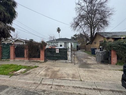 2585 Beaumont Street, Sacramento, CA, 95815 | Card Image