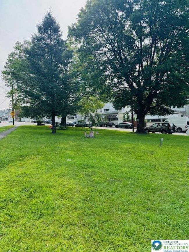332 W Patterson St, House other with 3 bedrooms, 1 bathrooms and null parking in Lansford PA | Image 37