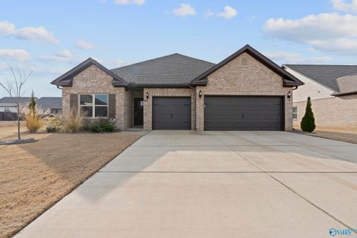 114 Headen Ln, Huntsville, AL, 35811-9860 | Card Image