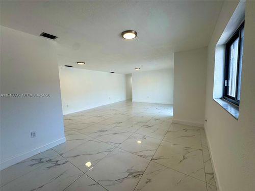 1150-1150 Se 9th Ave, Hialeah, FL, 33010-5812 | Card Image