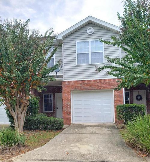121 Tooke St, Fort Walton Beach, FL, 32547-5601 | Card Image