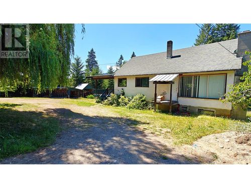 2029 Debruyn Rd, Fruitvale, BC, V0G1L1 | Card Image