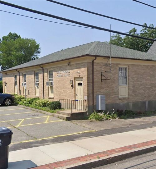 16 Miller St, Warren, RI, 02885-3117 | Card Image