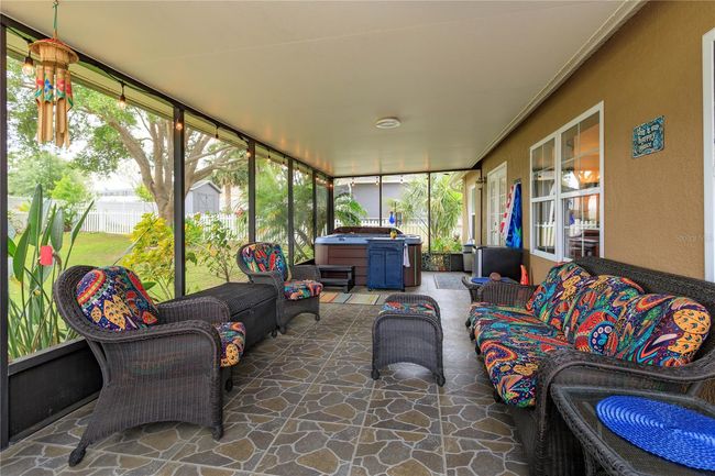 Spacious Newly Screened Lanai | Image 25