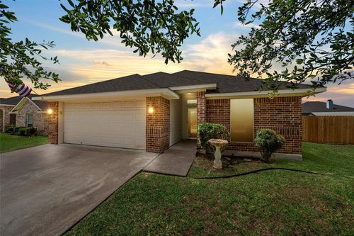 708 Sapphire Blvd, Hewitt, TX, 76643-2999 | Card Image