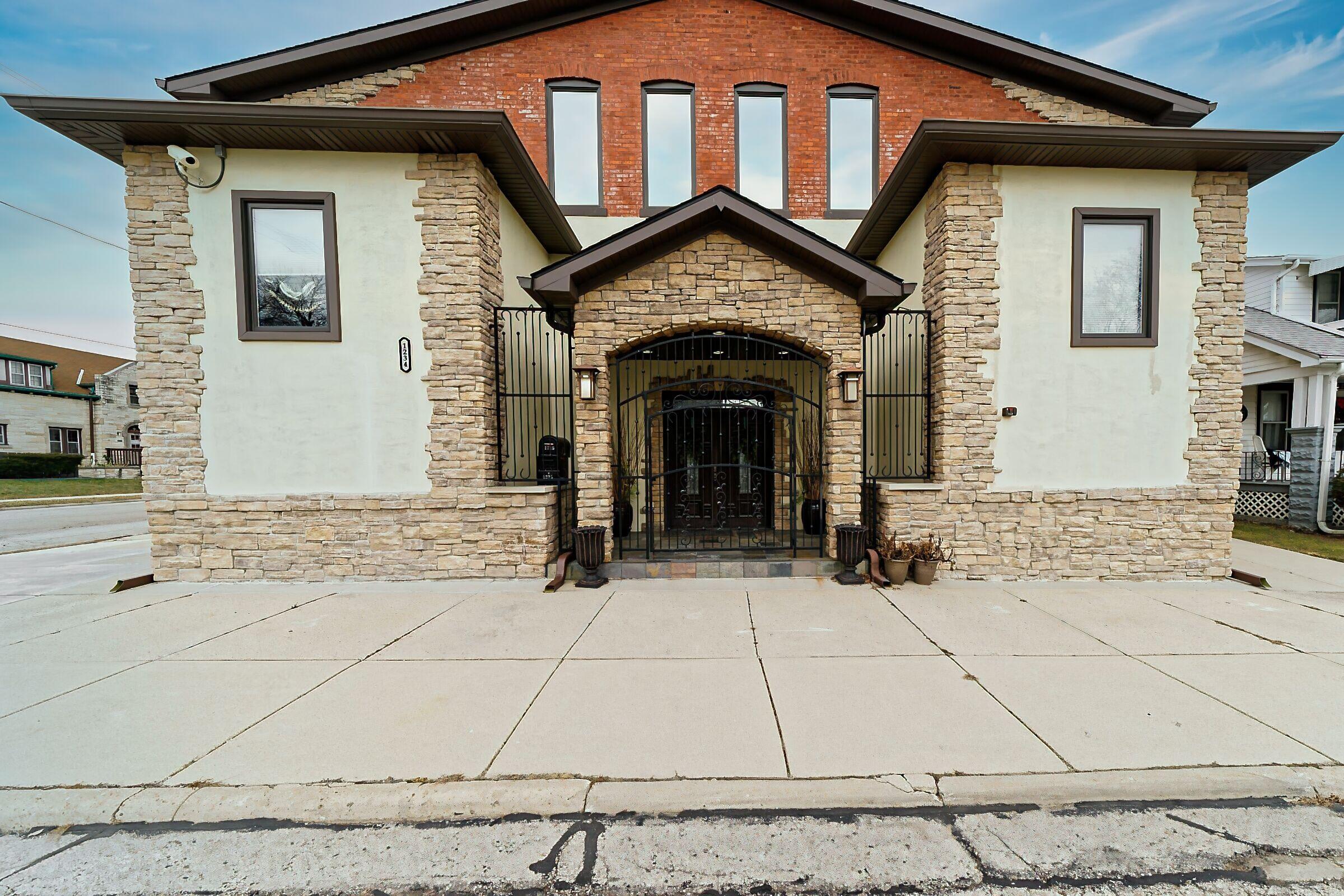 1234 Manitoba Ave, South Milwaukee, WI 53172
