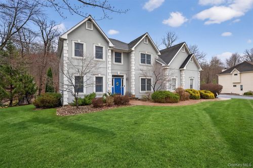 43 Greenwich Ave, Central Valley, NY, 10917-3717 | Card Image