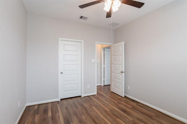 9917 Brickhouse Dr, House other with 3 bedrooms, 3 bathrooms and 2 parking in Houston TX | Image 37