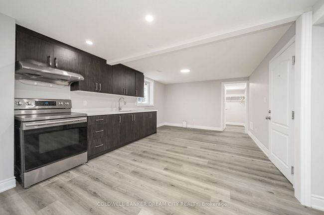 60 Capistro St, House other with 8 bedrooms, 5 bathrooms and 4 parking in Brampton ON | Image 41