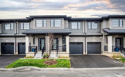 42-520 Grey St, Brantford, ON, N3S0K1 | Card Image