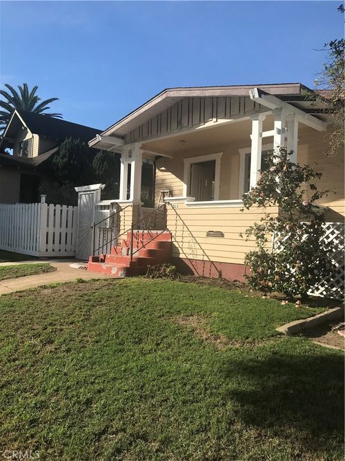 215 S Broadway, Redondo Beach, CA, 90277 | Card Image
