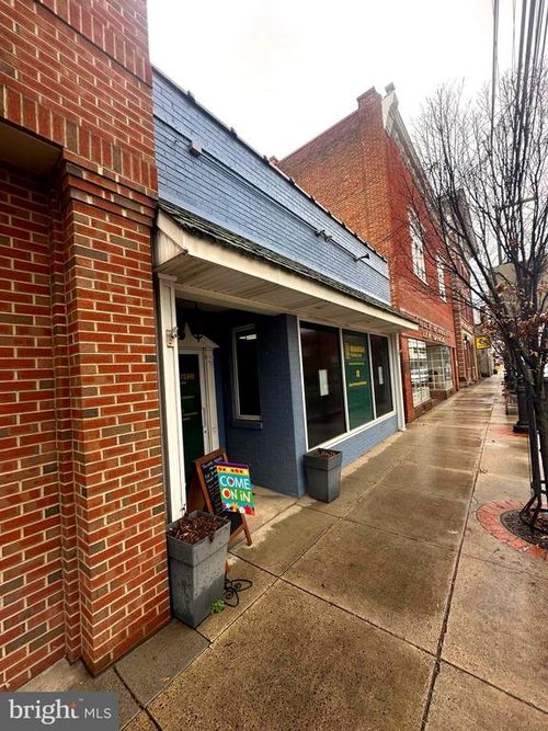 106 N Main St, Moorefield, WV, 26836-1129 | Card Image