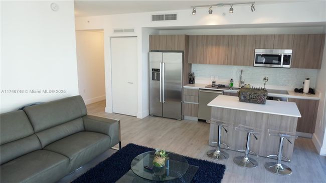 UNIT-706 - 201 Sw 17 Th Rd, Condo with 1 bedrooms, 1 bathrooms and null parking in Miami FL | Image 8