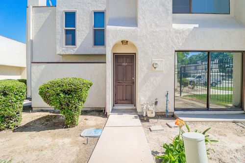 1317 Capricorn Ct, Bakersfield, CA, 93309-3807 | Card Image