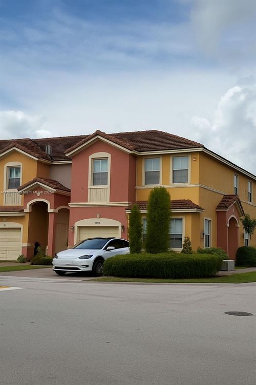 7838 Sw 166th Pl, Miami, FL, 33193-5781 | Card Image
