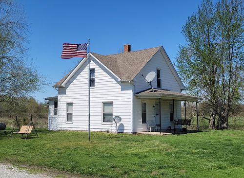 5568 Lois Ln, Salem, IL, 62881-7222 | Card Image