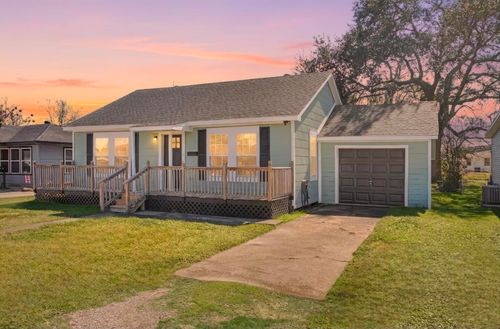 3125 South Dr, Groves, TX, 77619-4418 | Card Image