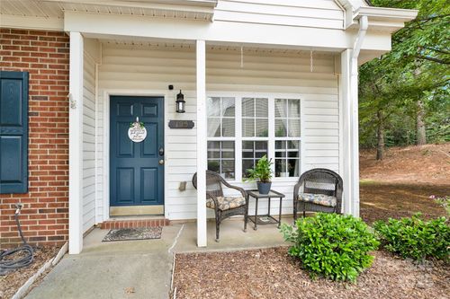 125 Lynch Cir, Mooresville, NC, 28117-6915 | Card Image