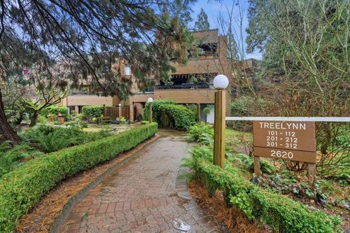 212-2620 Fromme Rd, North Vancouver, BC, V7J2R3 | Card Image