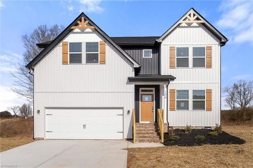 106 Indian Wells Court, Harmony, NC, 28634 | Card Image