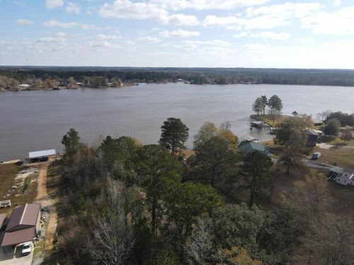 70 Bucaneer Cir, Carriere, MS, 39426-7381 | Card Image