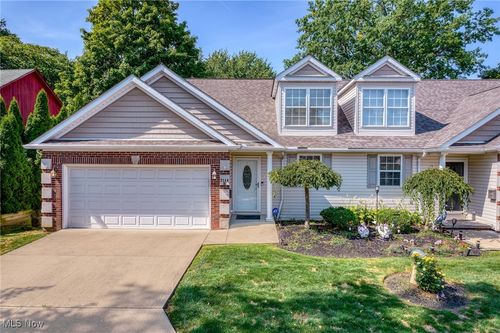 b-7146 Maple St, Mentor, OH, 44060-4934 | Card Image