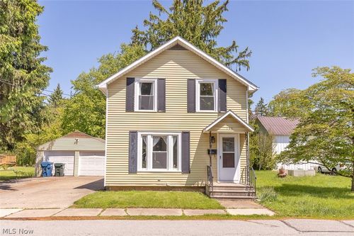 133 Crownhill Ave, Amherst, OH, 44001-2105 | Card Image