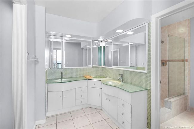 APT-1604 - 9900 S Ocean Dr, Condo with 2 bedrooms, 2 bathrooms and null parking in Jensen Beach FL | Image 25