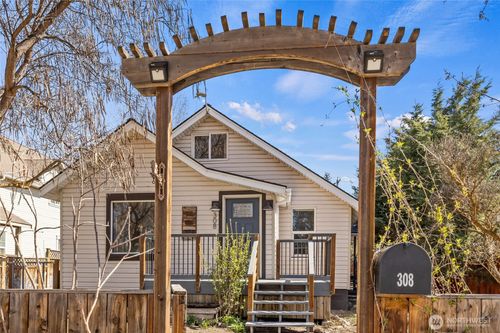 308 S Pearl St, Ellensburg, WA, 98926-3626 | Card Image