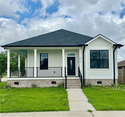 8501 Prince Dr, Chalmette, LA, 70043-1121 | Card Image