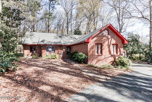 3420 Mansfield Dr, Rocky Mount, NC, 27803-1208 | Card Image