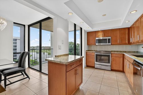 apt-462-7754 Lakeside Blvd, Boca Raton, FL, 33434-6410 | Card Image