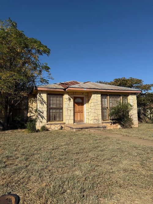 904 W College Ave, Mason, TX, 76856-3308 | Card Image