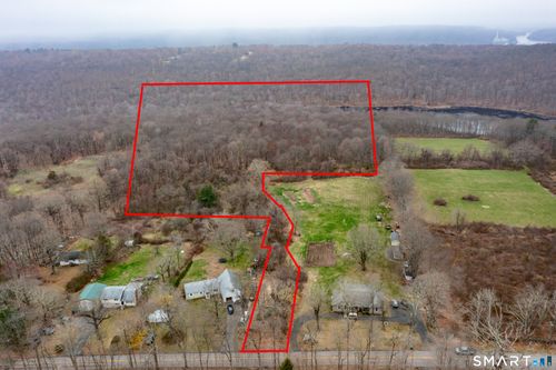 139 Chestnut Hill Rd, East Hampton, CT, 06424-1863 | Card Image