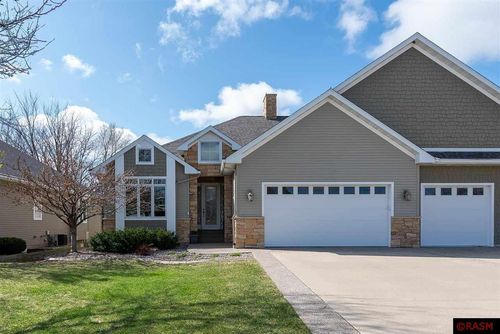 105 Viking Ct, Mankato, MN, 56001-2481 | Card Image