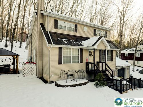 2110 Lansdale Dr, East Stroudsburg, PA, 18301-8925 | Card Image