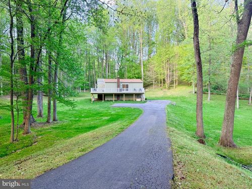 2033 Boyds Trl, OWINGS, MD, 20736-9546 | Card Image