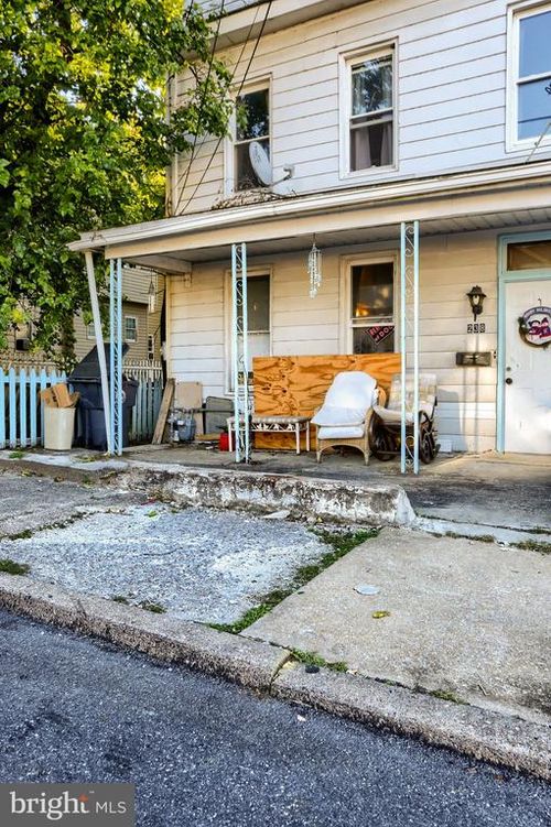 238 Lincoln St, Steelton, PA, 17113-2256 | Card Image