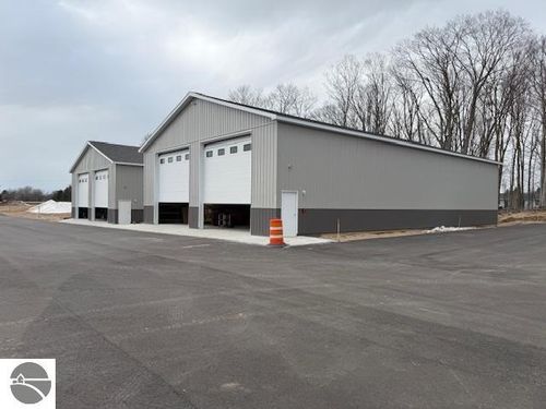 36-5789 Storage Loop Dr, Traverse City, MI, 49685 | Card Image