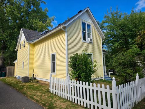 809 Oak St, HUDSON, WI, 54016-1433 | Card Image