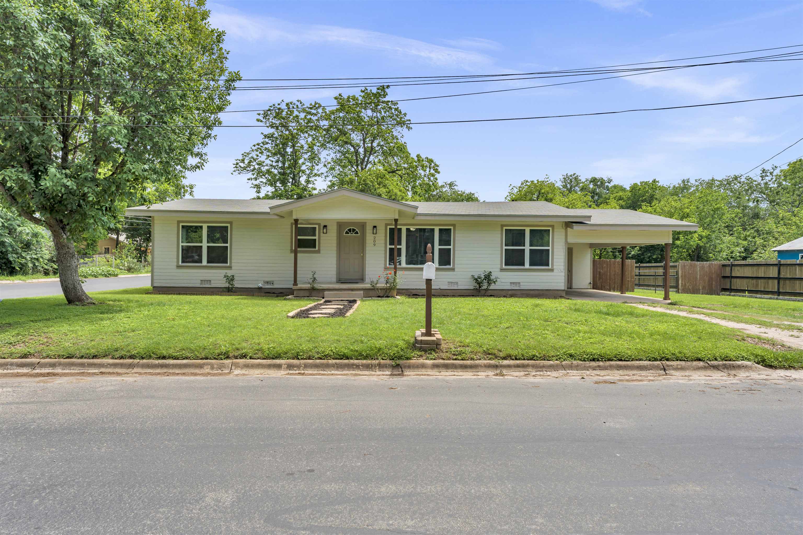 Residential in Burnet