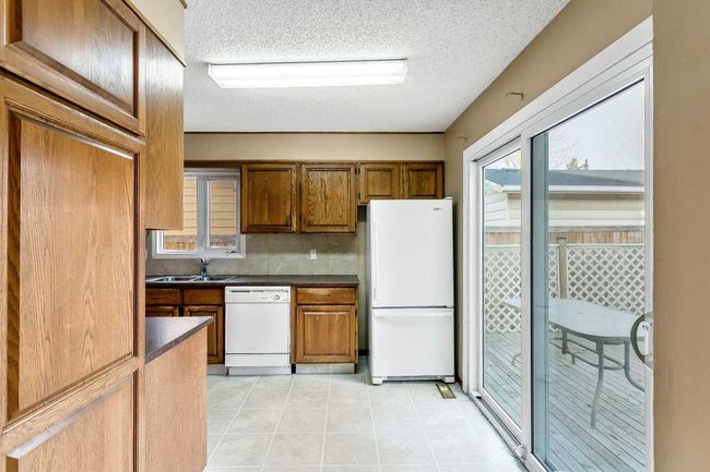 195 Deerbow Circle Se, House other with 3 bedrooms, 3 bathrooms and 2 parking in Calgary AB | Image 12