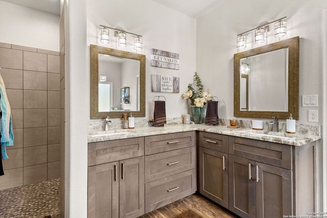 494 Flash Cir, Home with 4 bedrooms, 4 bathrooms and null parking in Luling TX | Image 18
