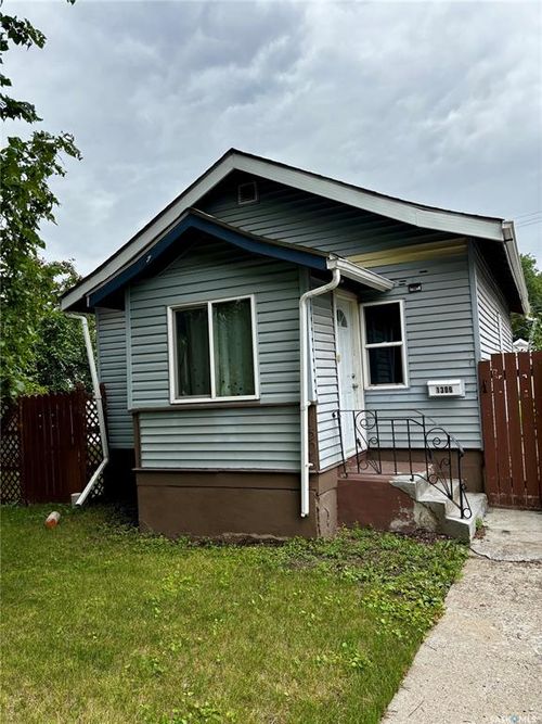 1306 Av B N, Saskatoon, SK, S7L1G5 | Card Image