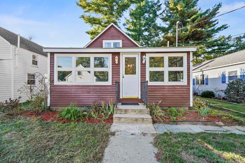 62 & 43 Wilders Grove Road, Newton, NH, 03858 | Card Image