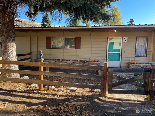 2 2nd St, Loomis, WA, 98827 | Card Image