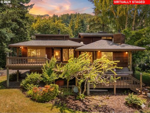 1346 Fisher Rd, Roseburg, OR, 97471-8207 | Card Image