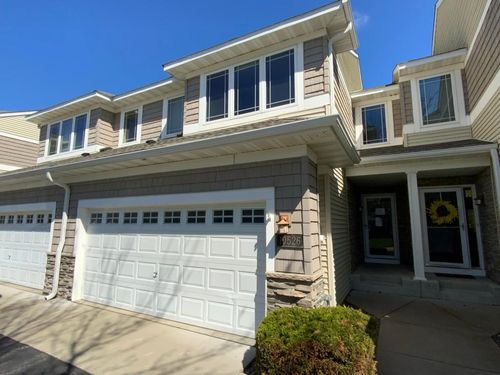 10526 Bay View Ln, Woodbury, MN, 55129-9271 | Card Image
