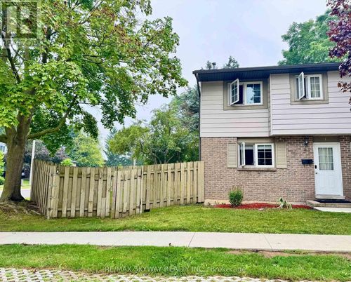 1-294 Fergus Ave, Kitchener, ON, N2A2H5 | Card Image