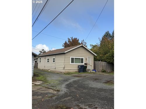 736 5th St, Springfield, OR, 97477-3956 | Card Image